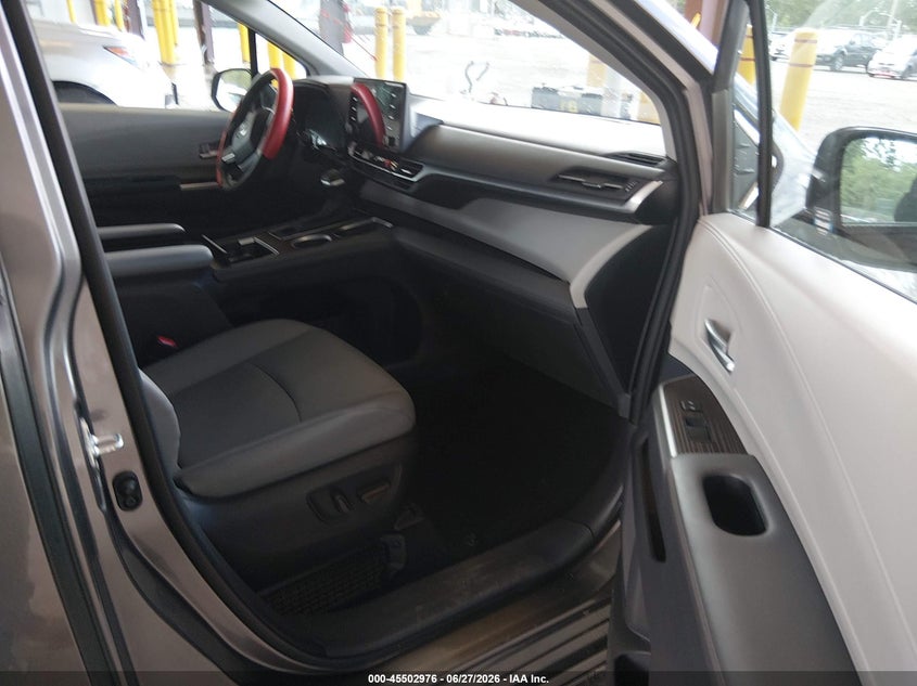 2023 Toyota Sienna VIN 5TDYRKEC7PS155353 IAAI salvage auction — FRONT END, Salvage Title, sold $15,000 on 2026-08-20 (photo 5)