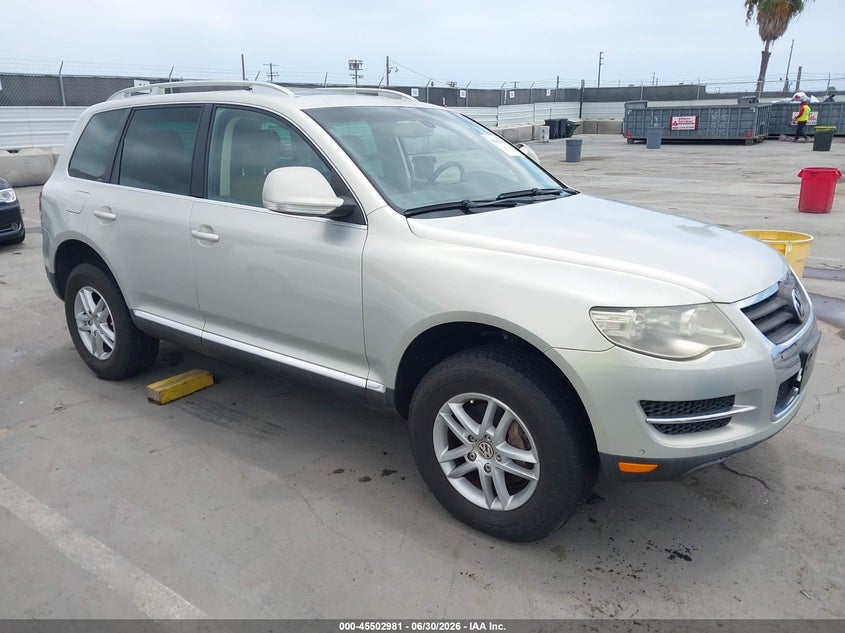 2008 Volkswagen Touareg VIN WVGBE77L88D050454 IAAI salvage auction — FRONT END, Clear - Dealer Only (California), sold $2,450 on 2026-07-08 (photo 1)