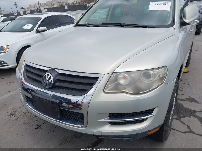 2008 Volkswagen Touareg VIN WVGBE77L88D050454 IAAI salvage auction — FRONT END, Clear - Dealer Only (California), sold $2,450 on 2026-07-08 (photo 6)