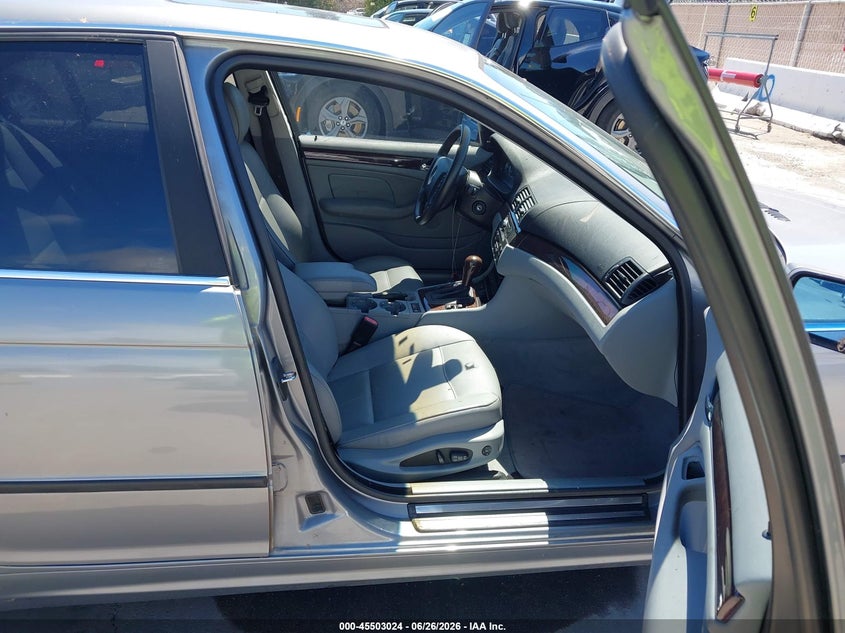 2003 BMW 3 series VIN WBAEV53473KM31959 IAAI salvage auction — NORMAL WEAR, Clear - Dealer Only (California), sold $150 on 2026-07-13 (photo 5)