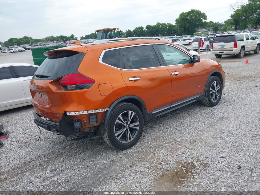 2017 Nissan Rogue VIN 5N1ET2MV6HC768246 IAAI salvage auction — REAR END, Salvage Title, sold $3,300 on 2026-07-31 (photo 4)