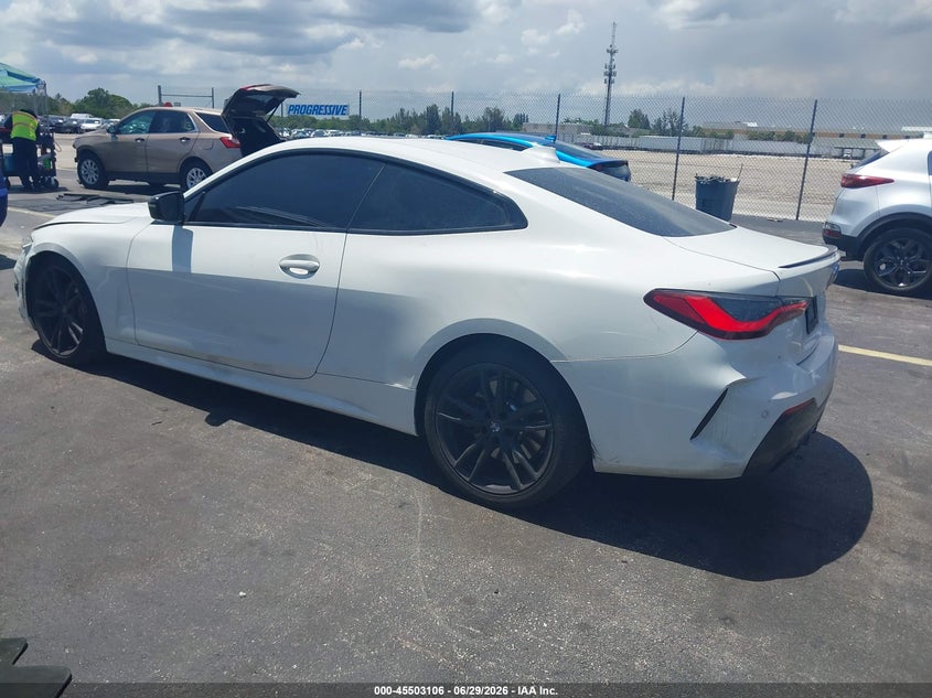 2023 BMW 4er VIN WBA53AP0XPCM68252 IAAI salvage auction — LEFT & RIGHT, Salvage Title, sold $13,700 on 2026-08-20 (photo 3)