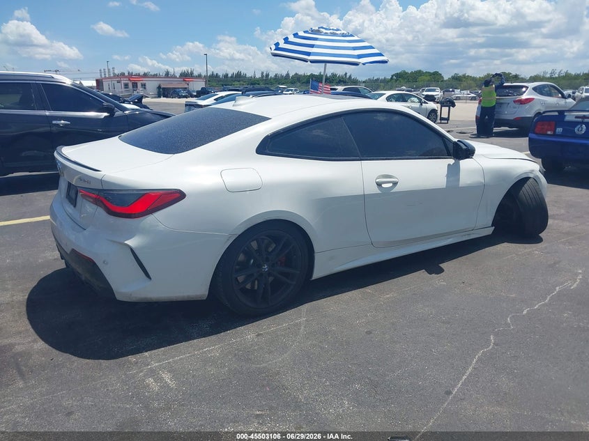 2023 BMW 4er VIN WBA53AP0XPCM68252 IAAI salvage auction — LEFT & RIGHT, Salvage Title, sold $13,700 on 2026-08-20 (photo 4)