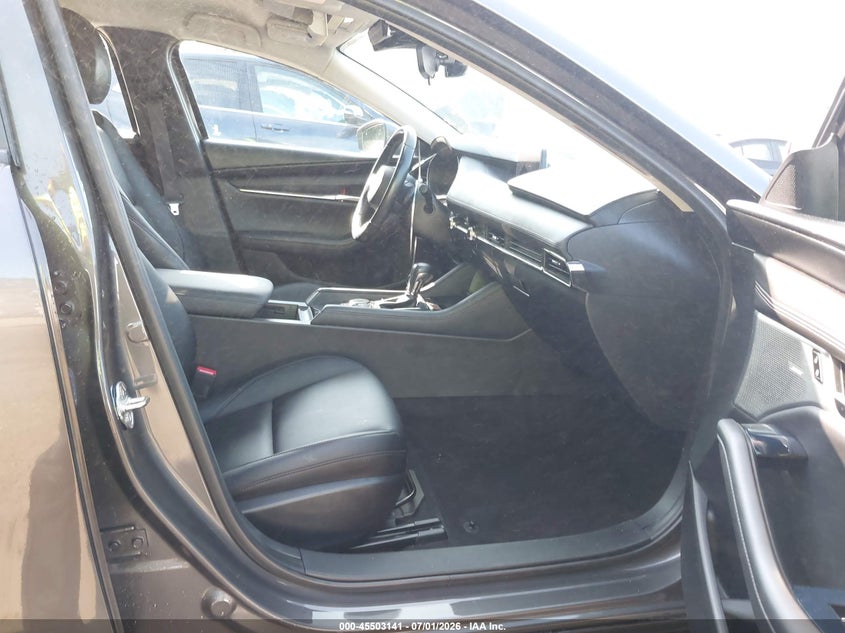 2019 Mazda 3 VIN JM1BPBDM0K1115692 IAAI salvage auction — REAR END, Salvage - Greater Than 75% (Maryland), sold $3,200 on 2026-07-22 (photo 5)