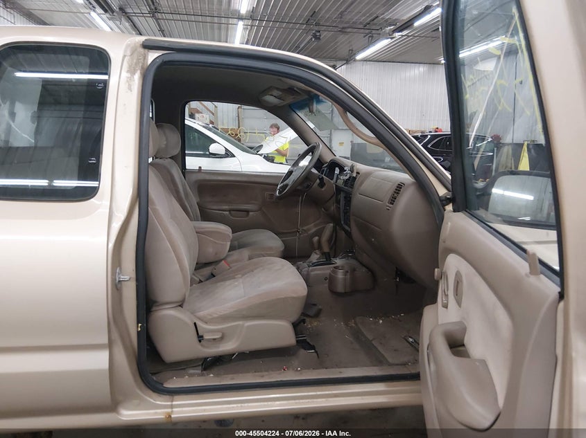 2001 Toyota Tacoma VIN 5TEWM72N31Z764409 IAAI salvage auction — NORMAL WEAR, Clear (Minnesota), sold $1,900 on 2026-07-28 (photo 5)