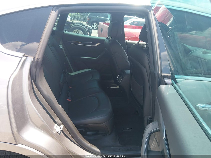 2022 Maserati Levante VIN ZN661XUA0NX396351 IAAI salvage auction — RIGHT FRONT, Clear (New York), sold $17,200 on 2026-07-08 (photo 8)