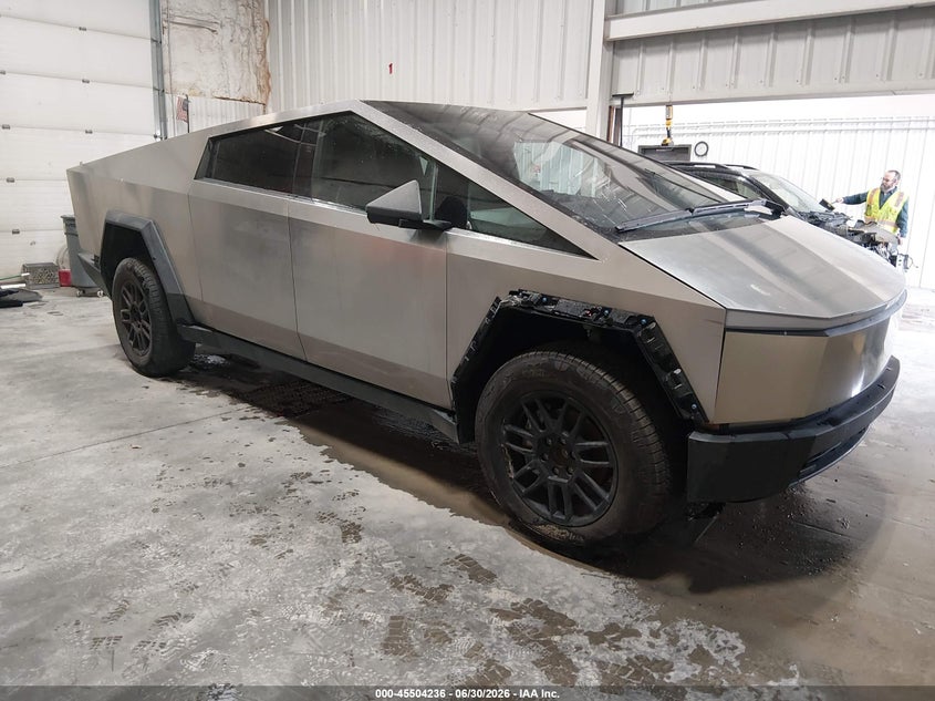 2024 Tesla Cybertruck VIN 7G2CEHED0RA047921 — IAAI salvage auction photo