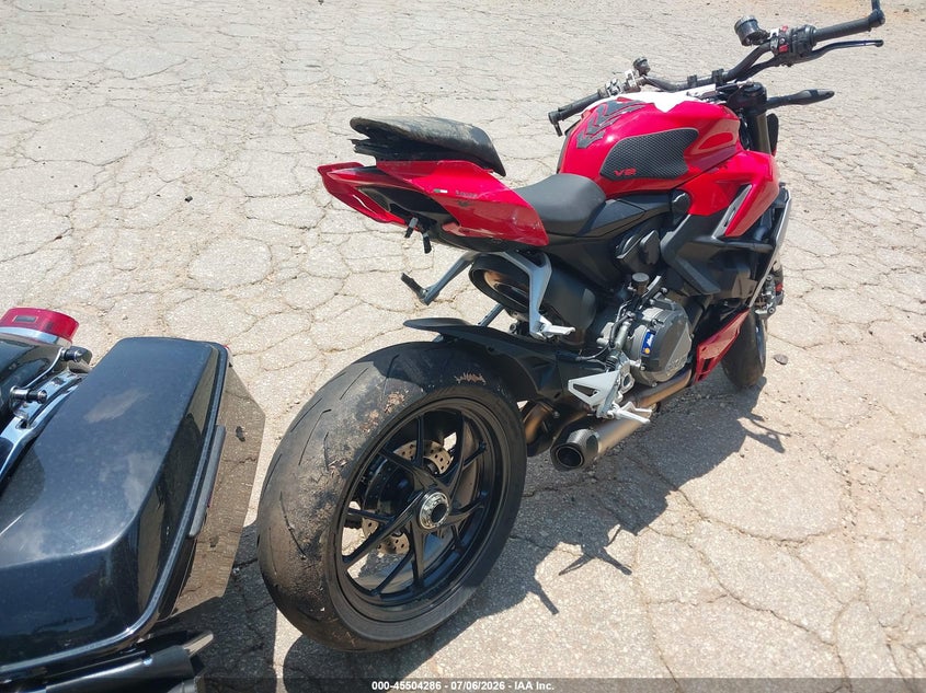 2023 Ducati Streetfighter VIN ZDMFAKYW7PB005680 IAAI salvage auction — ALL OVER, Salvage (South Carolina), sold $5,700 on 2026-08-18 (photo 4)