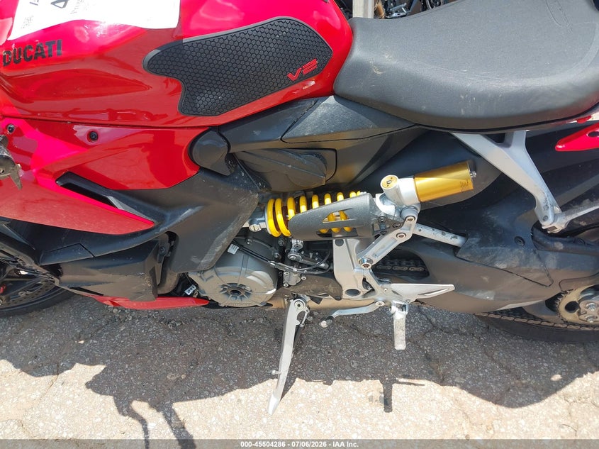 2023 Ducati Streetfighter VIN ZDMFAKYW7PB005680 IAAI salvage auction — ALL OVER, Salvage (South Carolina), sold $5,700 on 2026-08-18 (photo 9)