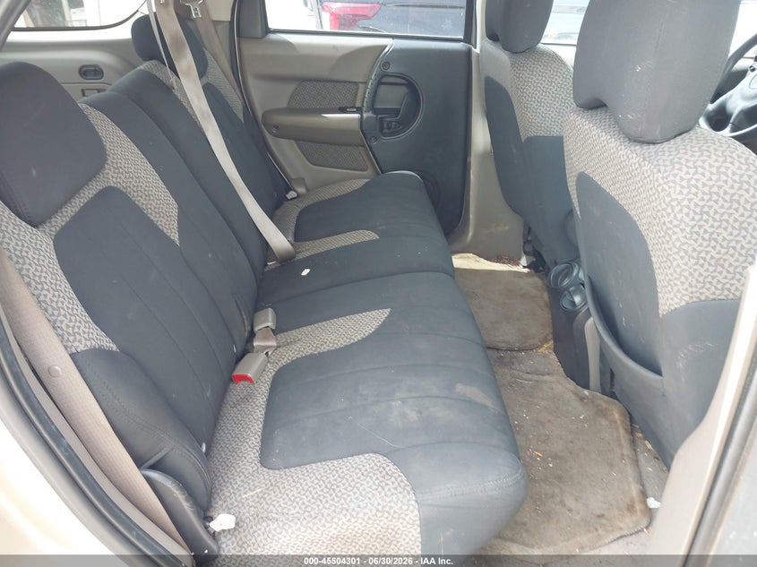 2004 Pontiac Aztek VIN 3G7DA03E94S569531 IAAI salvage auction — NORMAL WEAR, Clear (Illinois), sold $325 on 2026-07-08 (photo 8)
