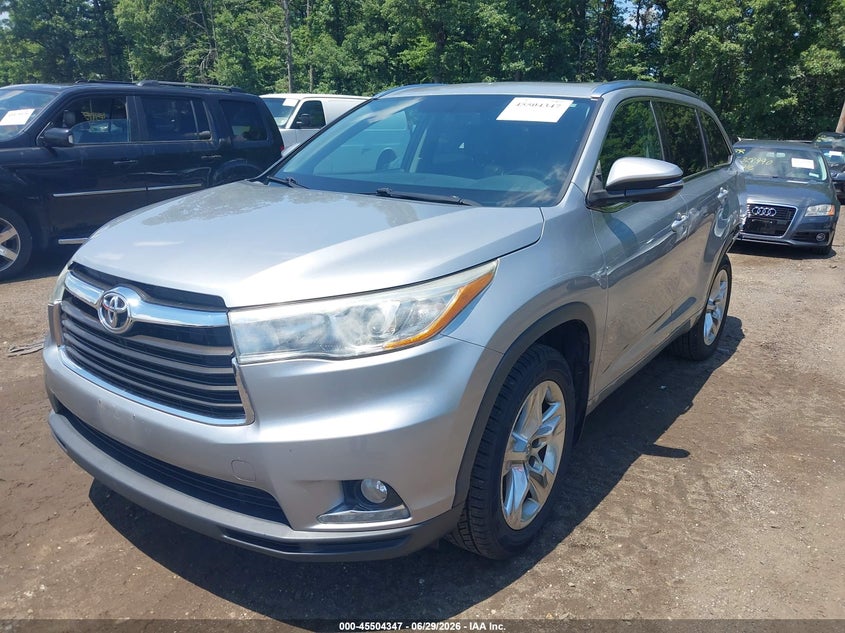 2015 Toyota Highlander VIN 5TDDKRFH3FS171800 IAAI salvage auction — REAR END, Salvage Title, sold $6,000 on 2026-07-29 (photo 2)