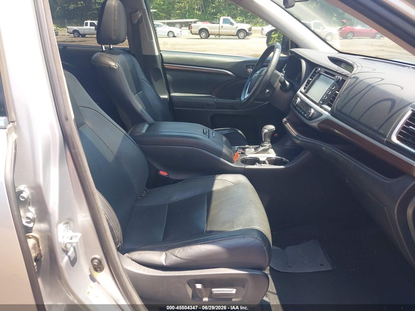 2015 Toyota Highlander VIN 5TDDKRFH3FS171800 IAAI salvage auction — REAR END, Salvage Title, sold $6,000 on 2026-07-29 (photo 5)