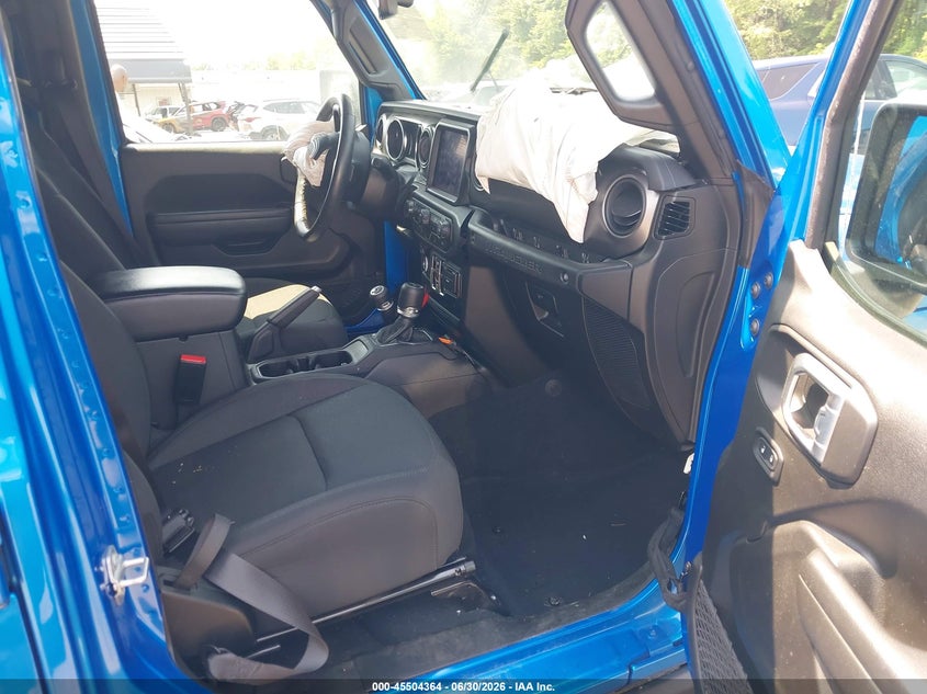 2022 Jeep Wrangler / VIN 1C4HJXDG8NW211810 IAAI salvage auction — RIGHT FRONT, Salvage (Connecticut), sold $11,200 on 2026-07-30 (photo 5)