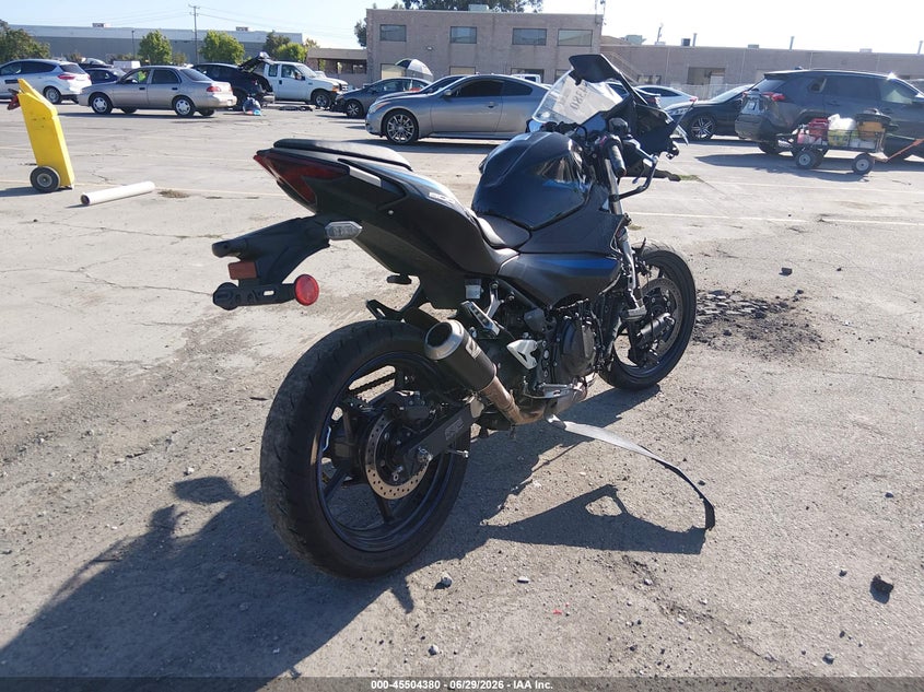 2025 Kawasaki Ninja VIN ML5EXGJ16SDA49553 IAAI salvage auction — ALL OVER, Salvage (California), sold $875 on 2026-07-28 (photo 4)