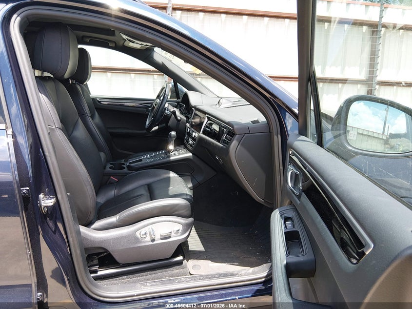 2021 Porsche Macan VIN WP1AA2A5XMLB17188 IAAI salvage auction — LEFT FRONT, Original (Texas), sold $14,200 on 2026-08-15 (photo 5)