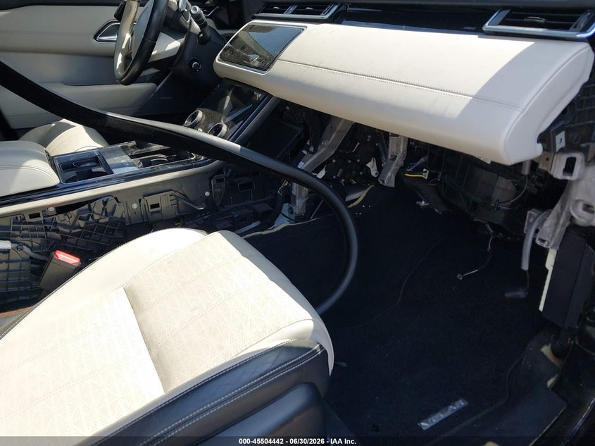 2018 Land rover Range rover velar VIN SALYM2RVXJA718824 IAAI salvage auction — BIO HAZARD, Salvage (California), sold $9,550 on 2026-07-13 (photo 6)