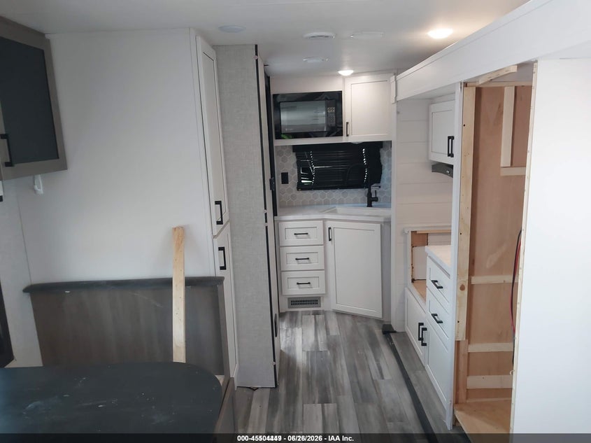 2025 Jayco Jay flight VIN 1UJBC0BM3S17G0058 IAAI salvage auction — Unknown, Salvage (Nevada), sold $4,350 on 2026-07-08 (photo 5)