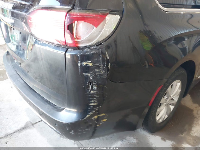 2018 Chrysler Pacifica VIN 2C4RC1BG4JR109163 IAAI salvage auction — RIGHT REAR, Regular (South Dakota), sold $6,100 on 2026-08-21 (photo 6)
