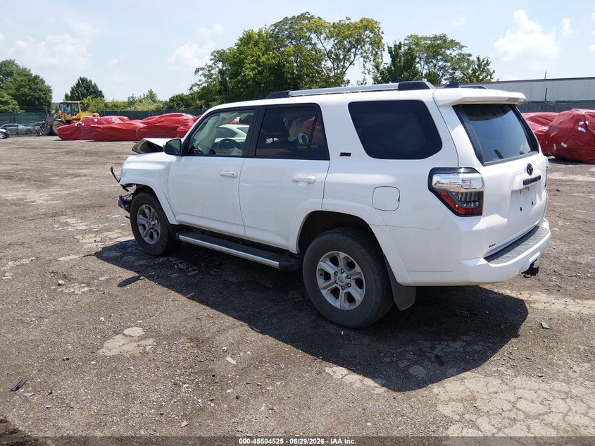 2021 Toyota 4runner VIN JTEMU5JR8M5958940 IAAI salvage auction — FRONT END, Salvage Title, sold $13,150 on 2026-08-21 (photo 3)