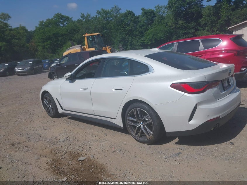 2022 BMW 4er VIN WBA63AV00NFM80008 IAAI salvage auction — RIGHT FRONT, Salvage (Pennsylvania), sold $13,950 on 2026-07-28 (photo 3)