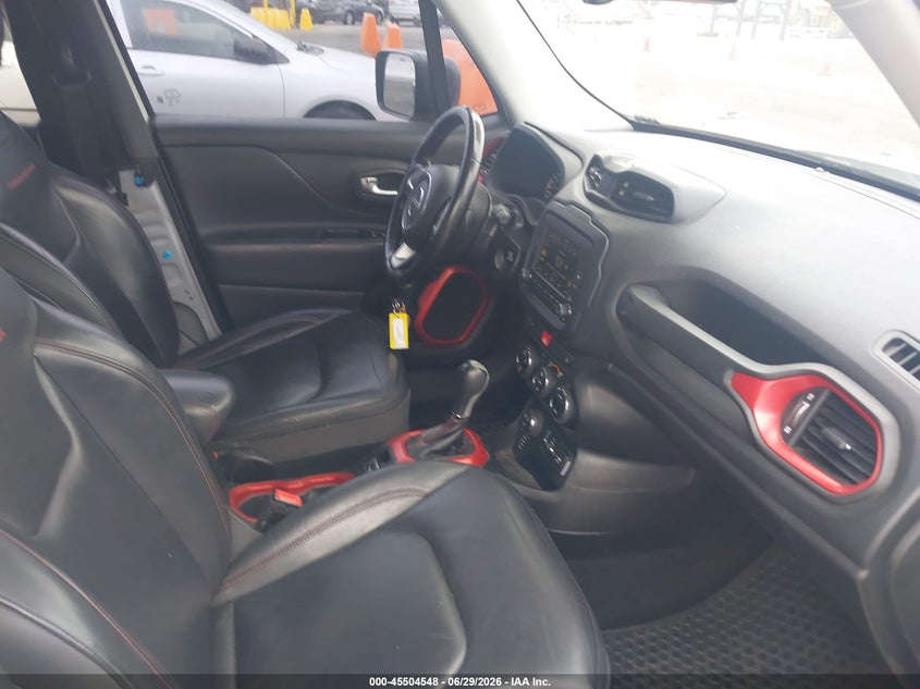 2017 Jeep Renegade VIN ZACCJBCB6HPG39170 IAAI salvage auction — SIDE, Salvage (California), sold $3,200 on 2026-07-08 (photo 5)