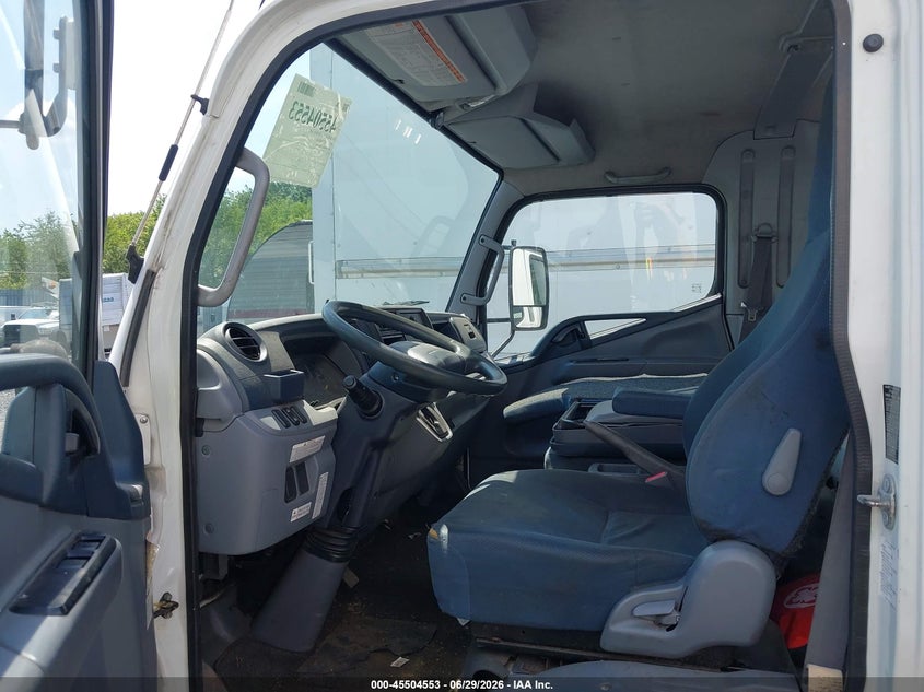2017 Mitsubishi Fec72w VIN JL6BPK1A9HK002845 IAAI salvage auction — LEFT & RIGHT, Clear (New Jersey), sold $2,000 on 2026-07-08 (photo 7)
