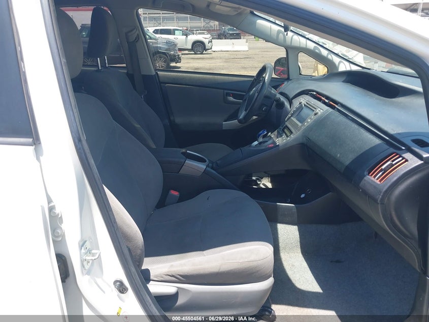 2015 Toyota Prius VIN JTDKN3DU4F0415016 IAAI salvage auction — NORMAL WEAR, Clear - Dealer Only (California), sold $2,700 on 2026-07-14 (photo 5)