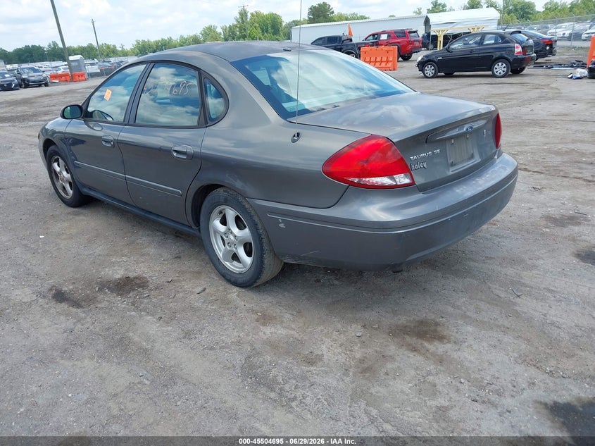 2004 Ford Taurus VIN 1FAFP53U54G138475 IAAI salvage auction — NORMAL WEAR, Clear (Virginia), sold $300 on 2026-07-24 (photo 3)