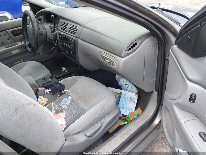 2004 Ford Taurus VIN 1FAFP53U54G138475 IAAI salvage auction — NORMAL WEAR, Clear (Virginia), sold $300 on 2026-07-24 (photo 5)