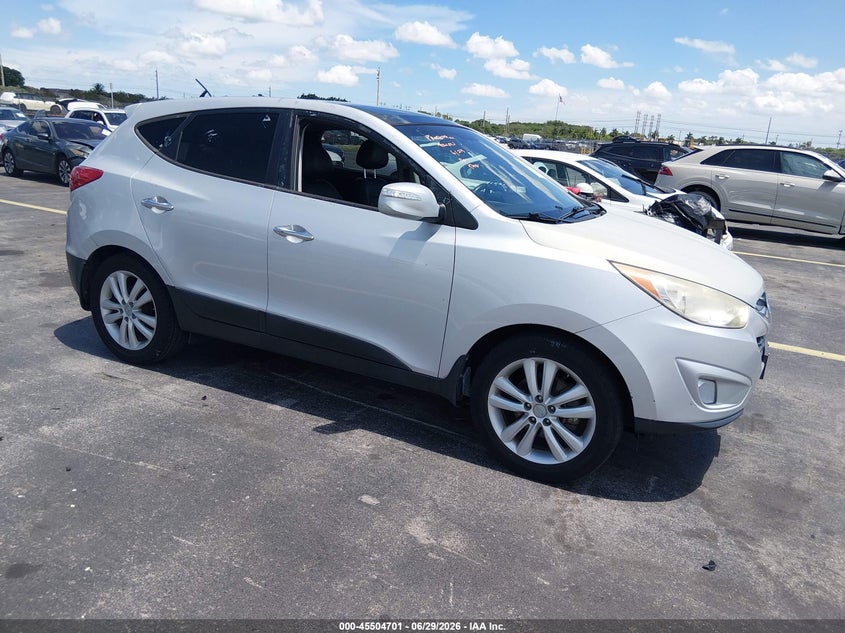 2013 Hyundai Tucson VIN KM8JU3AC5DU546922 IAAI salvage auction — ROOF, Rebuildable (Florida), sold $2,700 on 2026-07-30 (photo 1)