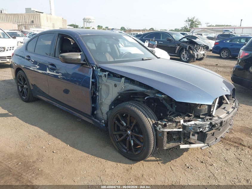 2021 BMW 3er VIN 3MW5R7J02M8B51126 — IAAI salvage auction photo