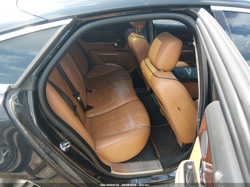 2011 Jaguar Xj series VIN SAJWA1GE9BMV02498 IAAI salvage auction — NORMAL WEAR, Original (Ohio), sold $350 on 2026-07-30 (photo 8)