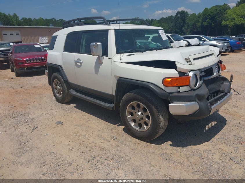 2011 Toyota Fj cruiser VIN JTEBU4BF0BK102147 IAAI salvage auction — FRONT END, Salvage (North Carolina), sold $7,400 on 2026-07-30 (photo 1)