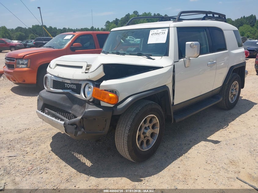 2011 Toyota Fj cruiser VIN JTEBU4BF0BK102147 IAAI salvage auction — FRONT END, Salvage (North Carolina), sold $7,400 on 2026-07-30 (photo 2)