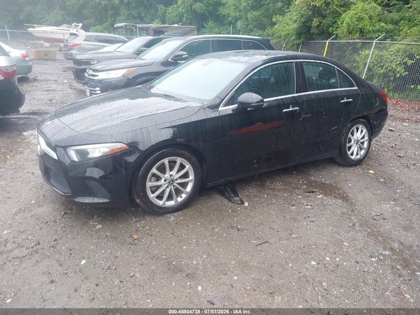 2020 Mercedes-benz A-klasse VIN WDD3G4FB4LW042378 IAAI salvage auction — SIDE, Salvage (Massachusetts), sold $11,000 on 2026-08-11 (photo 2)