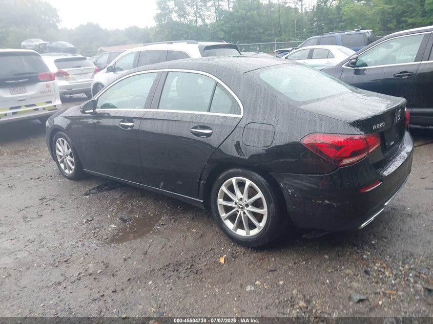 2020 Mercedes-benz A-klasse VIN WDD3G4FB4LW042378 IAAI salvage auction — SIDE, Salvage (Massachusetts), sold $11,000 on 2026-08-11 (photo 3)