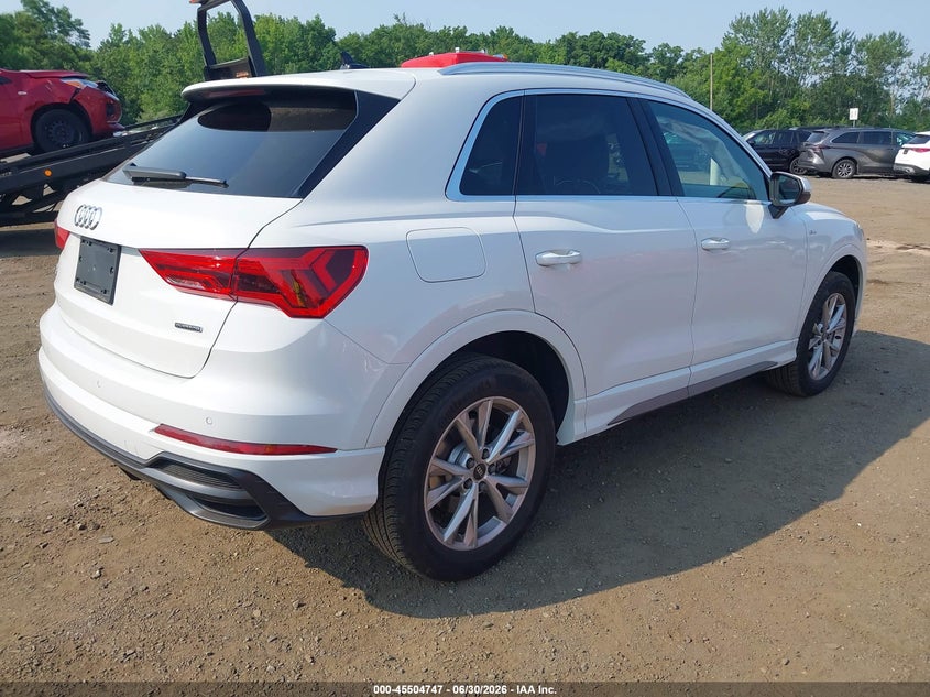 2022 Audi Q3 VIN WA1EECF34N1149887 IAAI salvage auction — SIDE, Salvage Title, sold $11,150 on 2026-09-09 (photo 4)