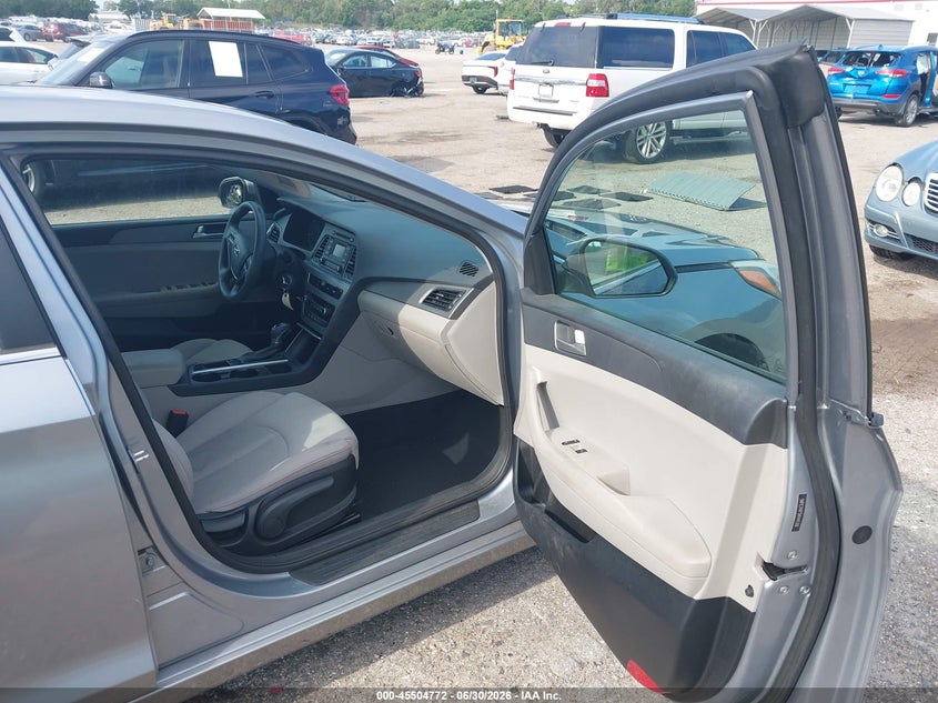 2017 Hyundai Sonata VIN 5NPE24AF5HH441308 IAAI salvage auction — SIDE, Rebuildable (Florida), sold $950 on 2026-07-31 (photo 5)