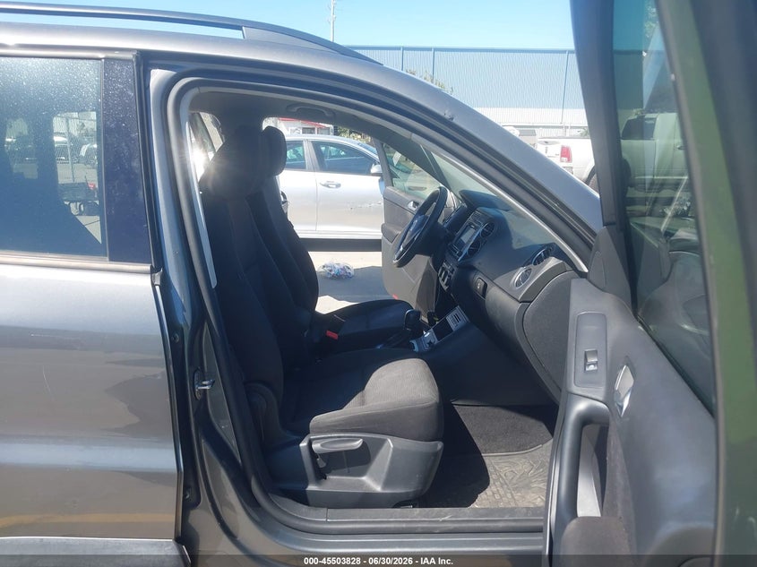 2018 Volkswagen Tiguan VIN WVGAV7AXXJK001653 IAAI salvage auction — FRONT END, Salvage (California), sold $3,075 on 2026-07-13 (photo 5)