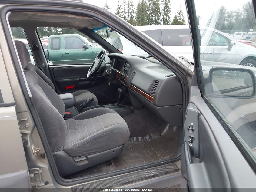 1996 Jeep Grand cherokee VIN 1J4EX58S0TC103002 IAAI salvage auction — NORMAL WEAR, Clear (Washington), sold $350 on 2026-07-08 (photo 5)