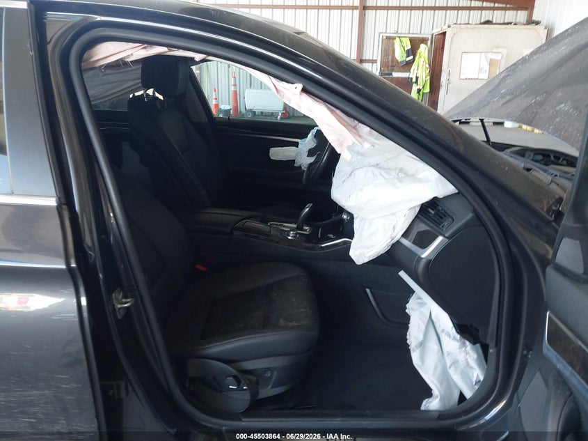 2012 BMW 5er VIN WBAFR7C52CC810195 IAAI salvage auction — SIDE, Salvage (California), sold $1,225 on 2026-07-30 (photo 5)