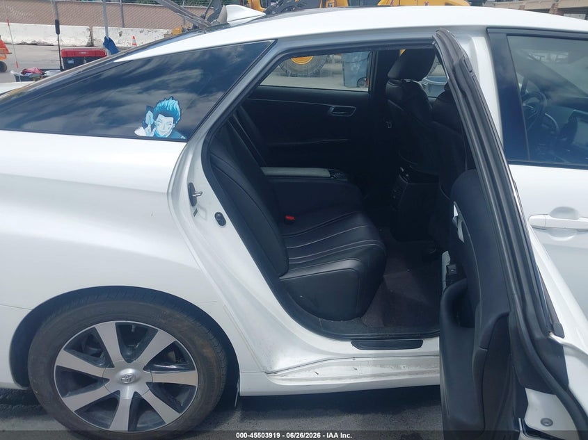 2017 Toyota Mirai VIN JTDBVRBD8HA003409 IAAI salvage auction — NORMAL WEAR, Salvage (California), sold $700 on 2026-07-29 (photo 8)