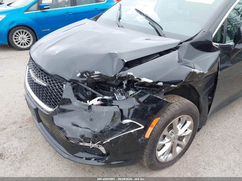 2021 Chrysler Pacifica VIN 2C4RC3BG3MR518240 IAAI salvage auction — LEFT FRONT, Salvage Title, sold $3,950 on 2026-08-28 (photo 6)