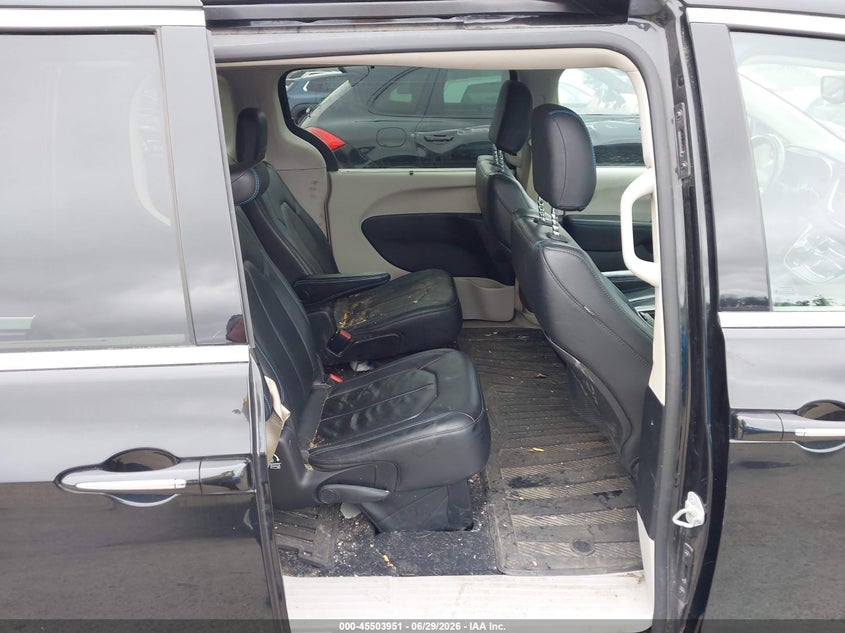 2021 Chrysler Pacifica VIN 2C4RC3BG3MR518240 IAAI salvage auction — LEFT FRONT, Salvage Title, sold $3,950 on 2026-08-28 (photo 8)