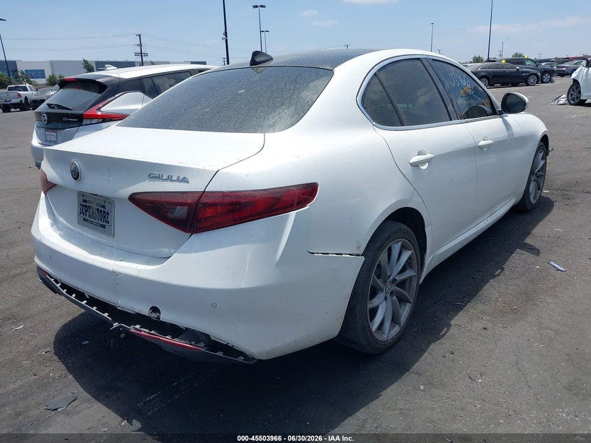 2017 Alfa romeo Giulia VIN ZARFAEEN5H7561862 IAAI salvage auction — FRONT END, Salvage Title, sold $1,725 on 2026-07-31 (photo 4)
