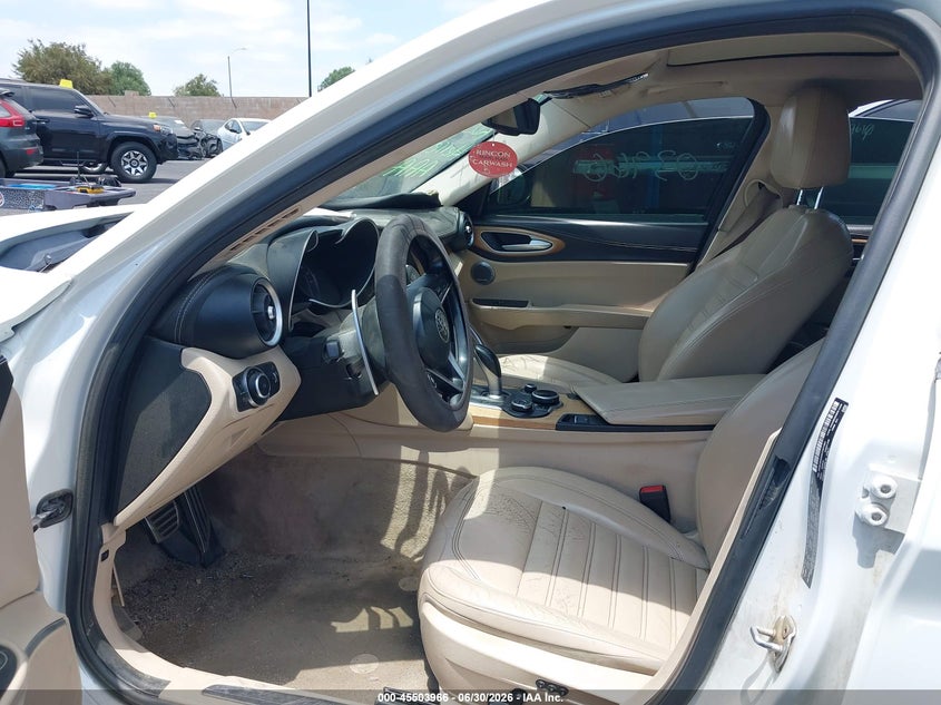 2017 Alfa romeo Giulia VIN ZARFAEEN5H7561862 IAAI salvage auction — FRONT END, Salvage Title, sold $1,725 on 2026-07-31 (photo 5)