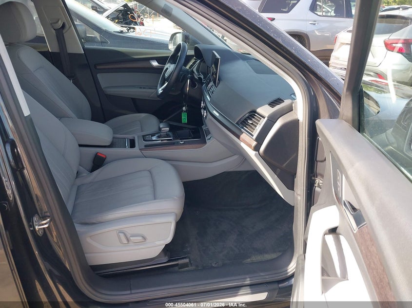 2021 Audi Q5 VIN WA1BAAFY2M2127412 IAAI salvage auction — FRONT END, Salvage (Ohio), sold $13,400 on 2026-07-11 (photo 5)