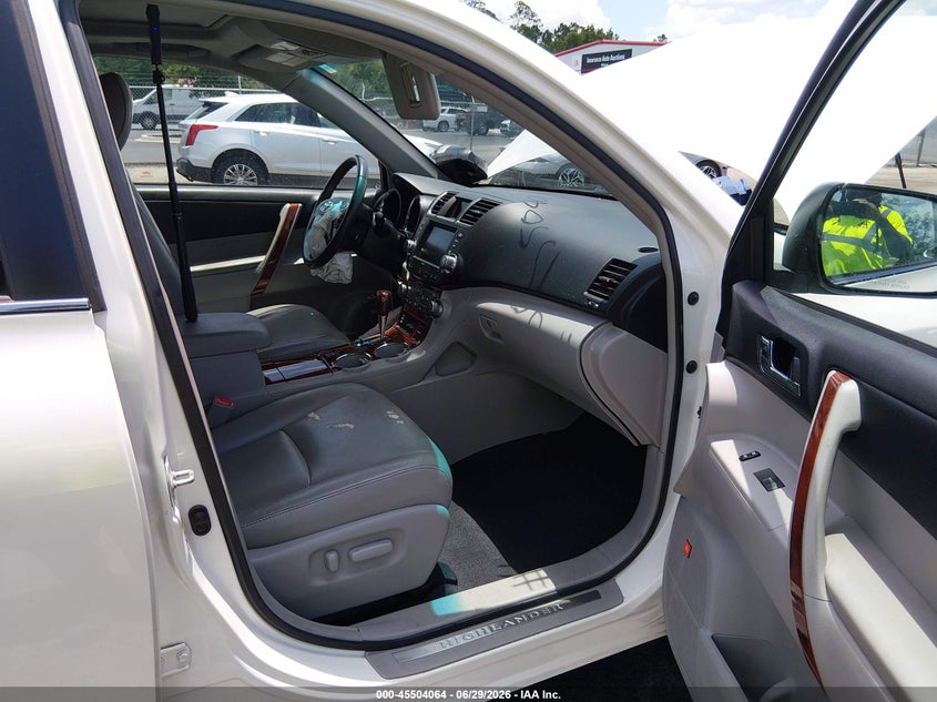 2012 Toyota Highlander VIN 5TDYK3EH5CS084783 IAAI salvage auction — FRONT & REAR, Rebuildable (Florida), sold $3,350 on 2026-07-14 (photo 5)