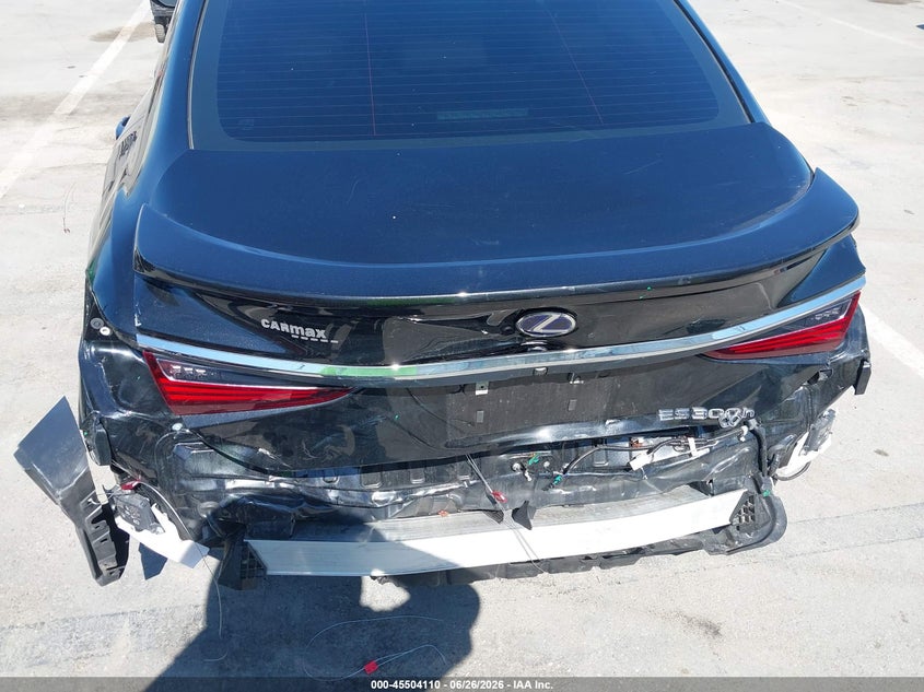 2022 Lexus ES VIN 58AEA1C16NU026197 IAAI salvage auction — FRONT & REAR, Salvage Title, sold $12,100 on 2026-07-29 (photo 6)