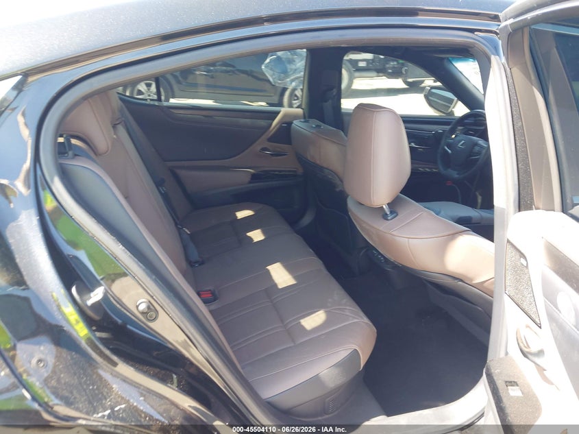 2022 Lexus ES VIN 58AEA1C16NU026197 IAAI salvage auction — FRONT & REAR, Salvage Title, sold $12,100 on 2026-07-29 (photo 8)